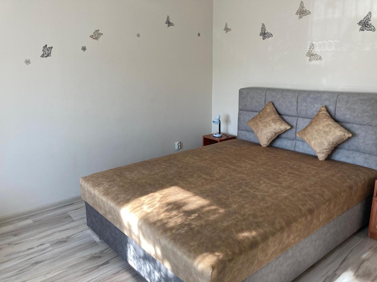 Kristaly Apartman Еґер Екстер'єр фото